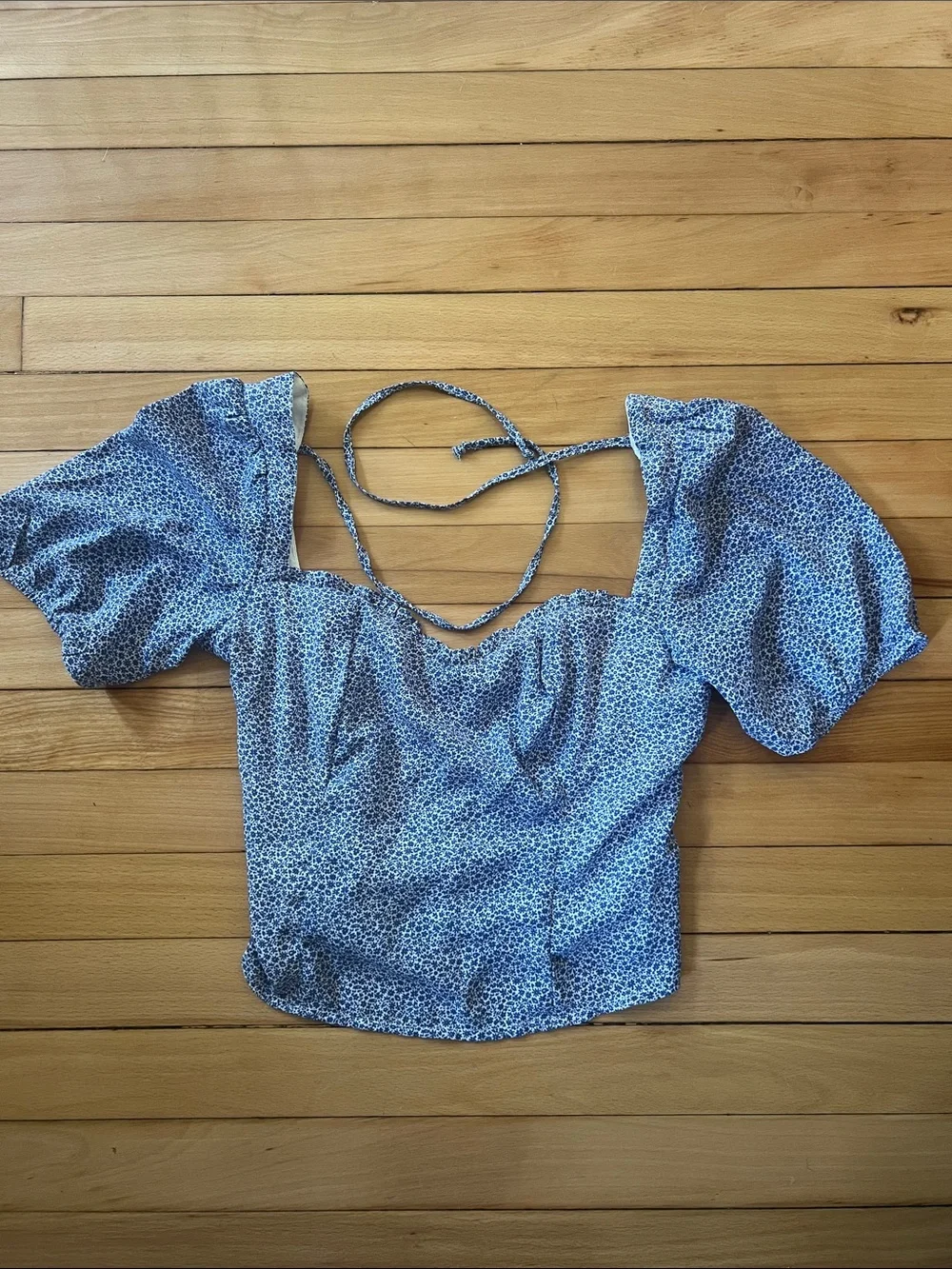 Abercrombie & Fitch Blue Floral Puff Sleeve Crop Top, size XS